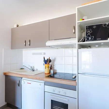 T3 Avec Ascenseur Et Parking A - Fr-1-409-279 Apartment *